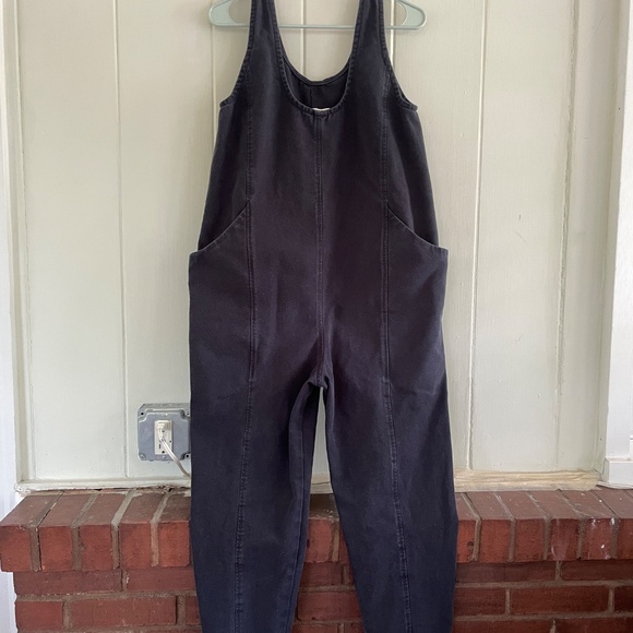 Elizabeth Suzann Clyde jumpsuit in navy - Picture 3 of 5